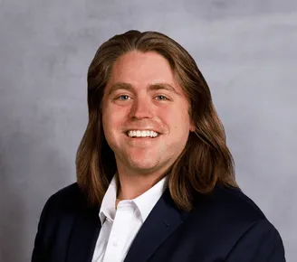 a head shot of Doug Weisman